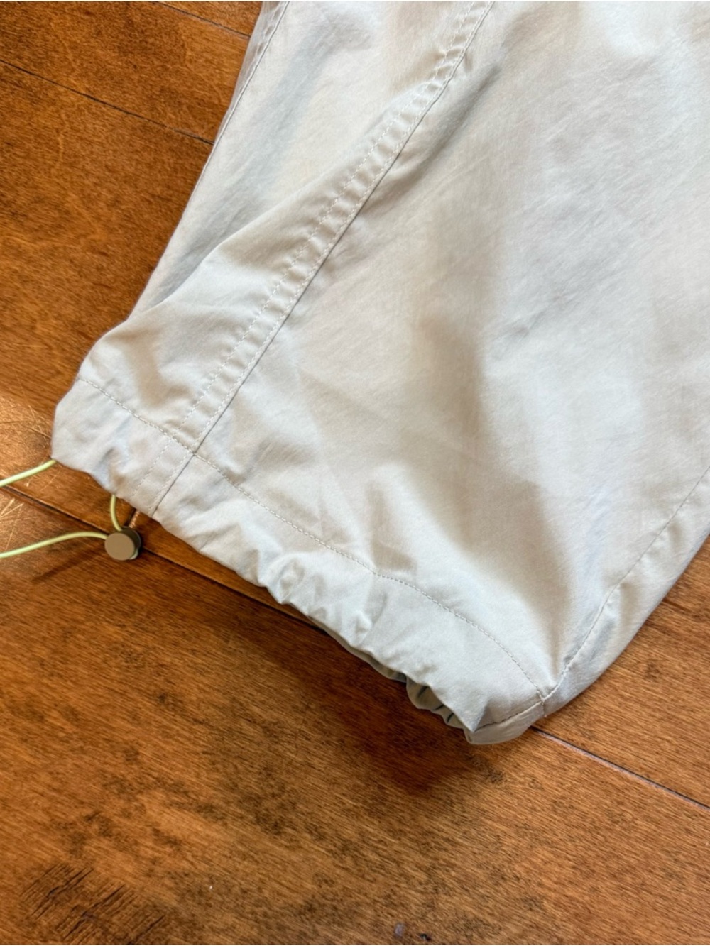 Athleta Cargo Pants Beige Nylon Joggers Neon Toggle Adjustable Hem S - Picture 7 of 12